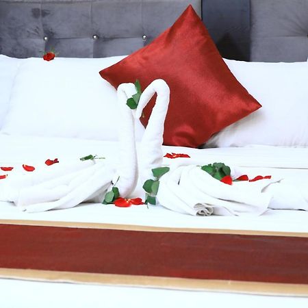 Lakemark Hotel And Tour Service Bahir Dar Ngoại thất bức ảnh