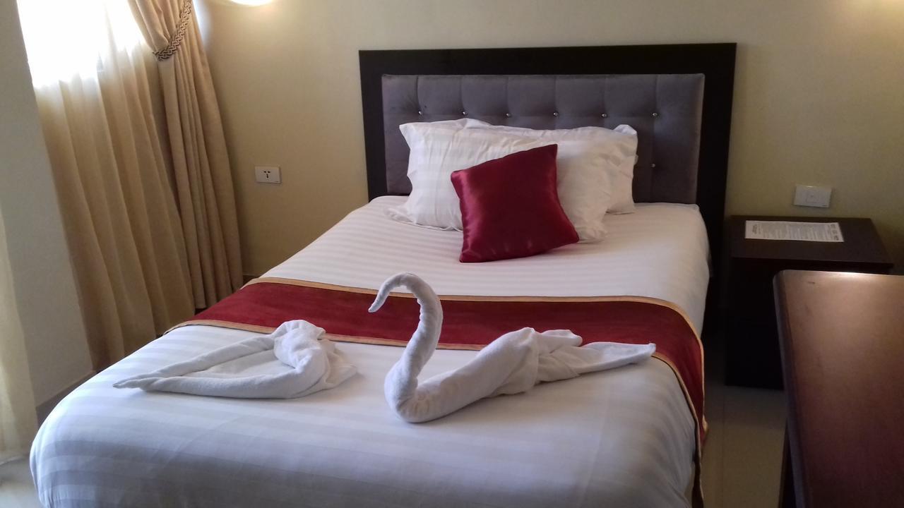 Lakemark Hotel And Tour Service Bahir Dar Ngoại thất bức ảnh