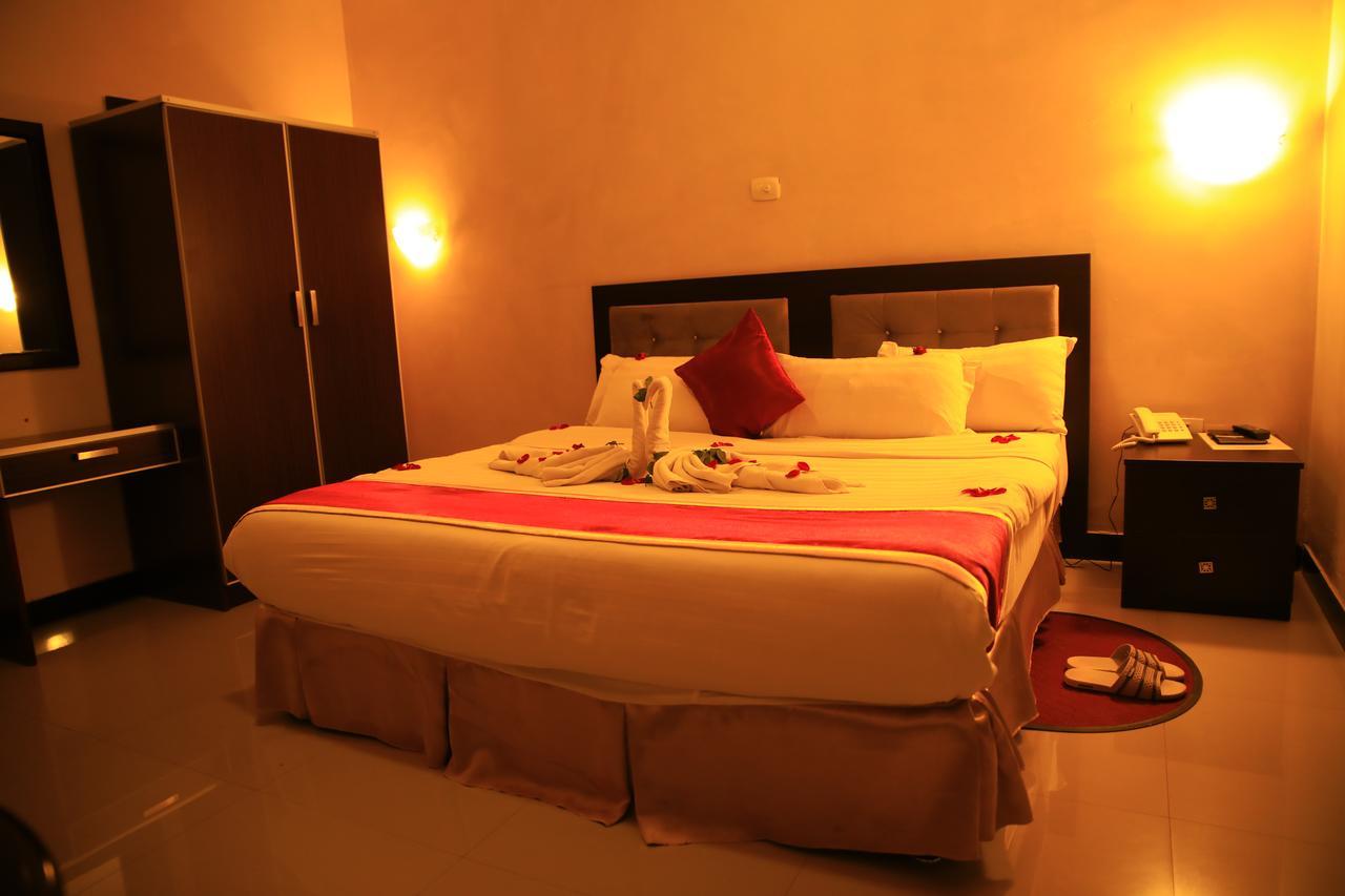 Lakemark Hotel And Tour Service Bahir Dar Ngoại thất bức ảnh