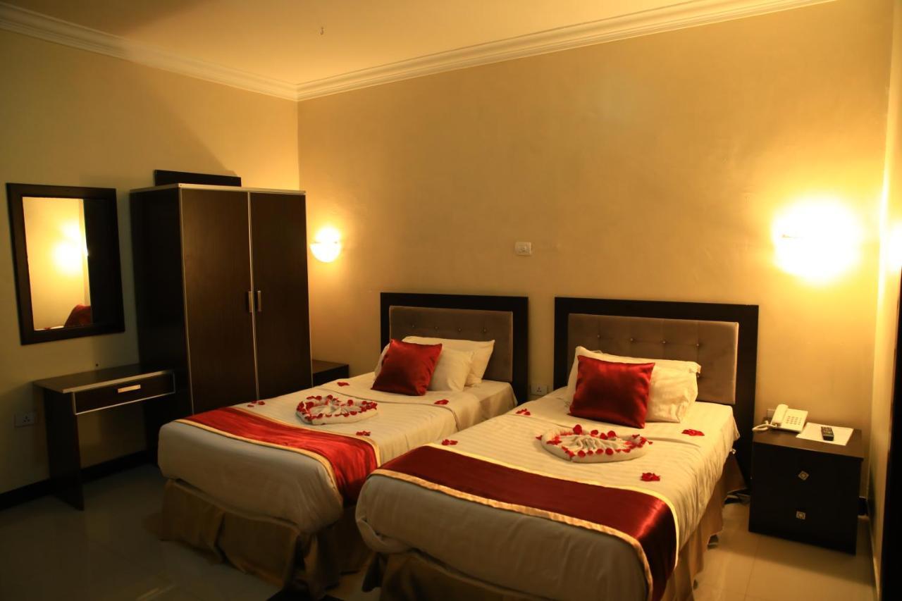 Lakemark Hotel And Tour Service Bahir Dar Ngoại thất bức ảnh