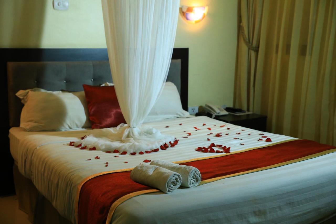 Lakemark Hotel And Tour Service Bahir Dar Ngoại thất bức ảnh
