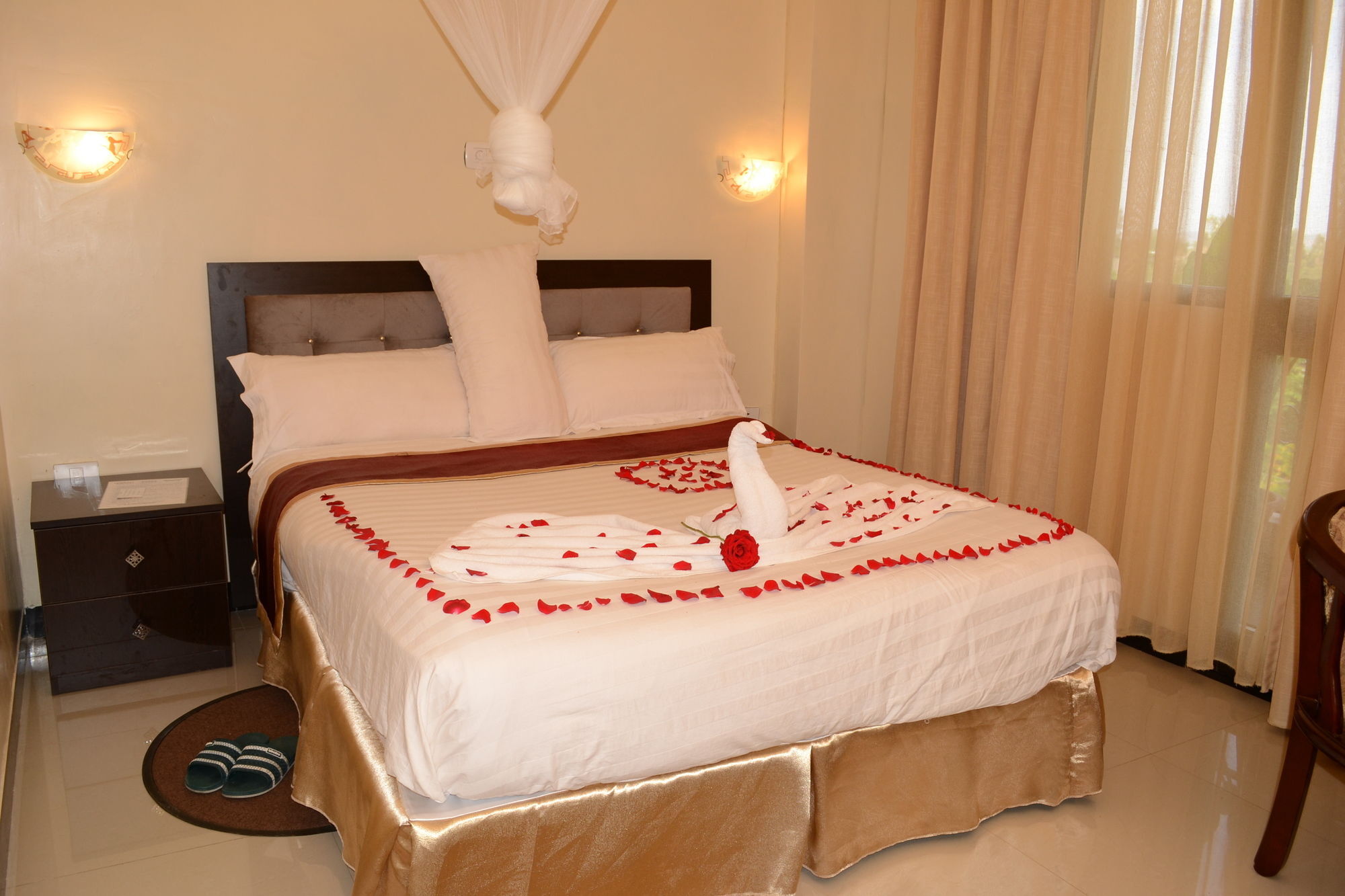 Lakemark Hotel And Tour Service Bahir Dar Ngoại thất bức ảnh